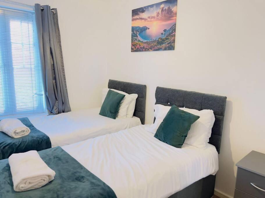 Starview Apartment-Vitoria Lexden Экстерьер фото