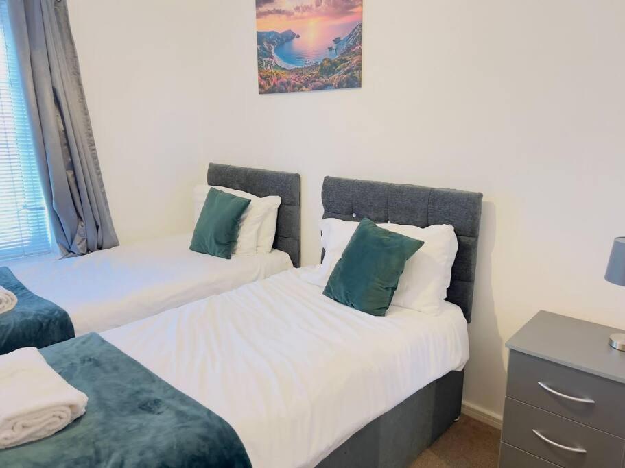 Starview Apartment-Vitoria Lexden Экстерьер фото